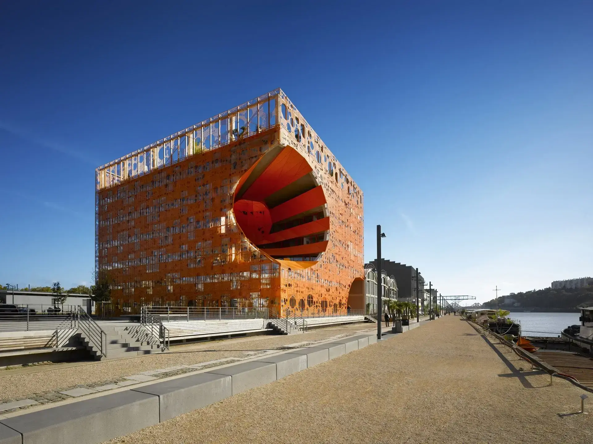 Cube orange Lyon-confluence - Image 3