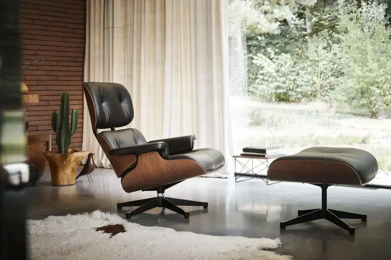 Eames chair  - Image 1