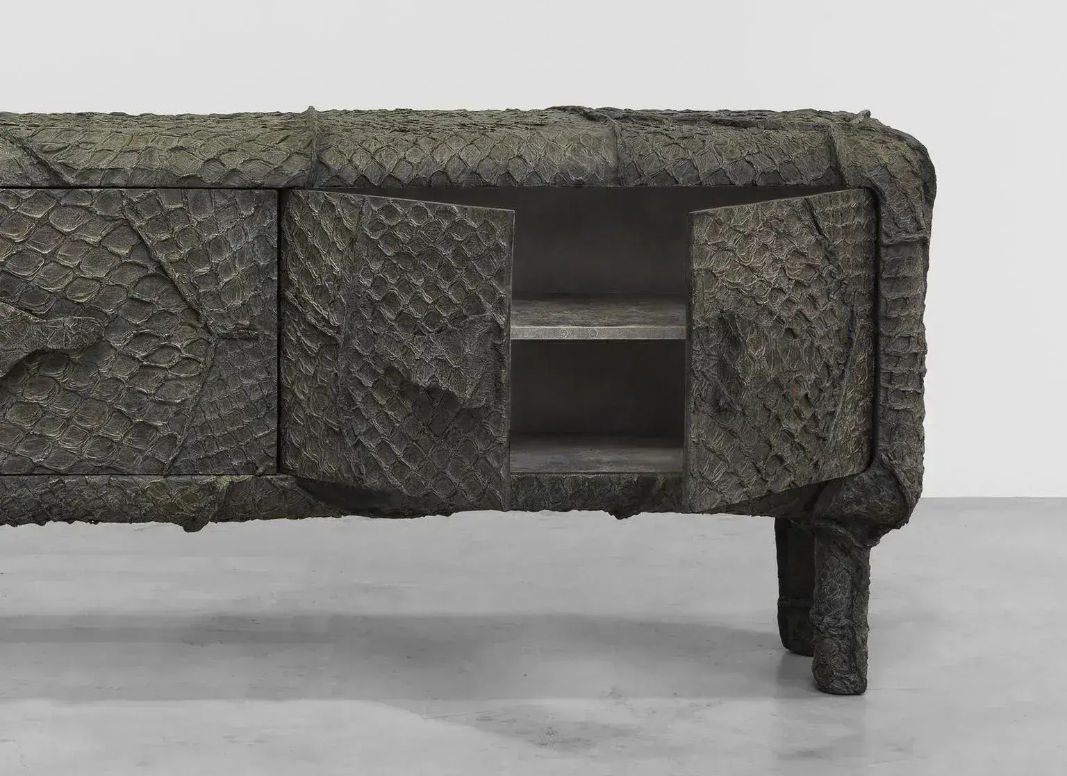 Pirarucu Cabinet - Image 2