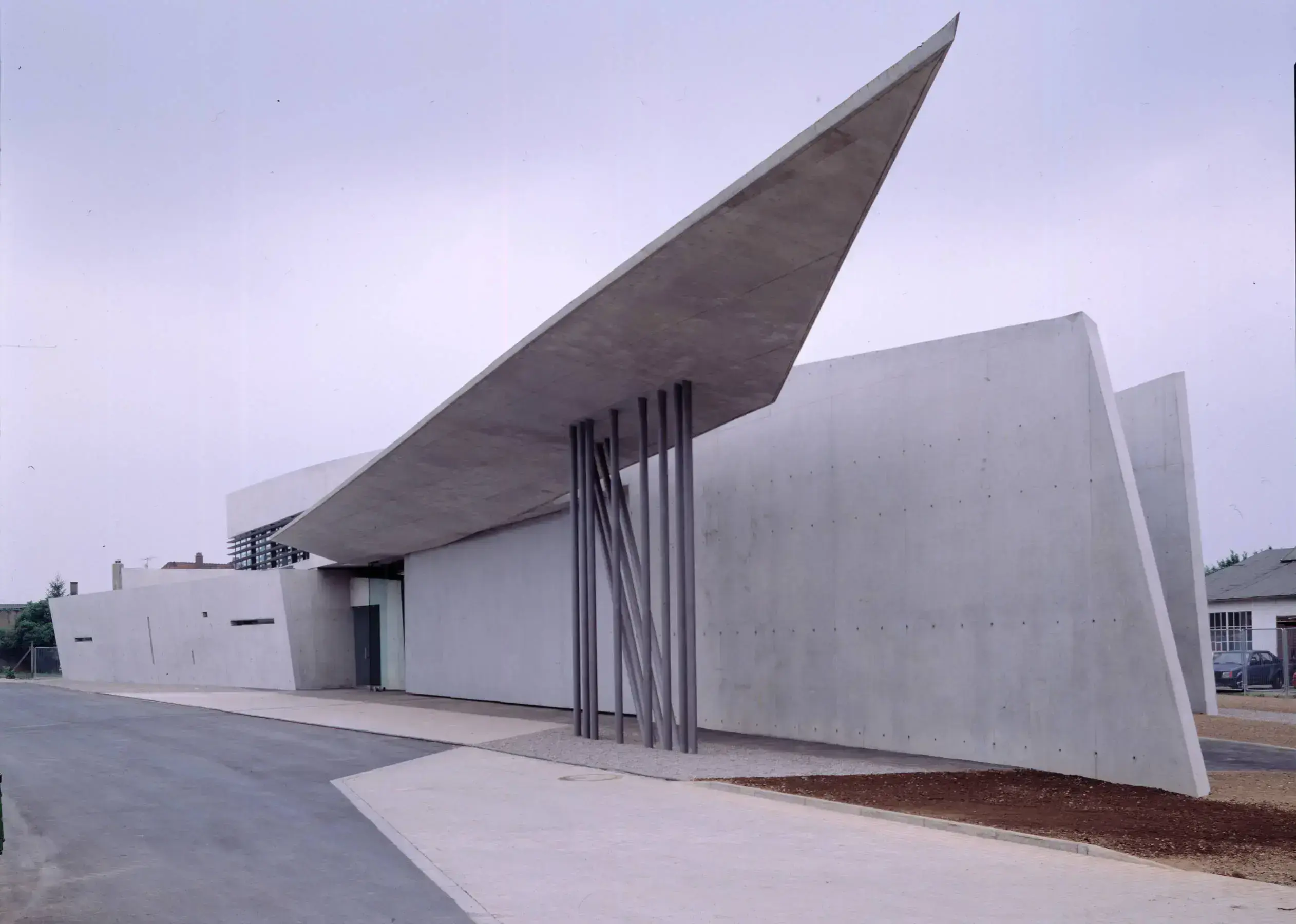 Vitra Fire Station - Image 2